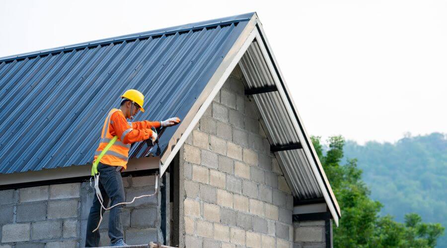 Expert Emergency Roof Repairs services in Banks, ID